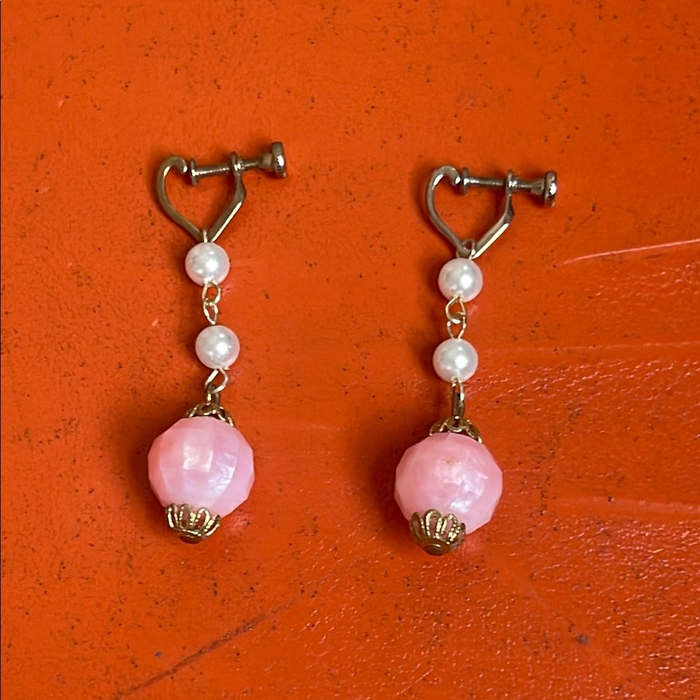 Vintage Elegant Pink and Gold Heart Drop screw on Earrings - Picture 1 of 3